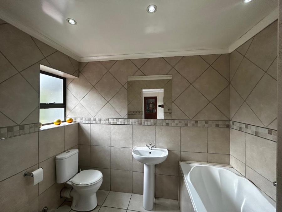 12 Bedroom Property for Sale in Boschfontein Gauteng